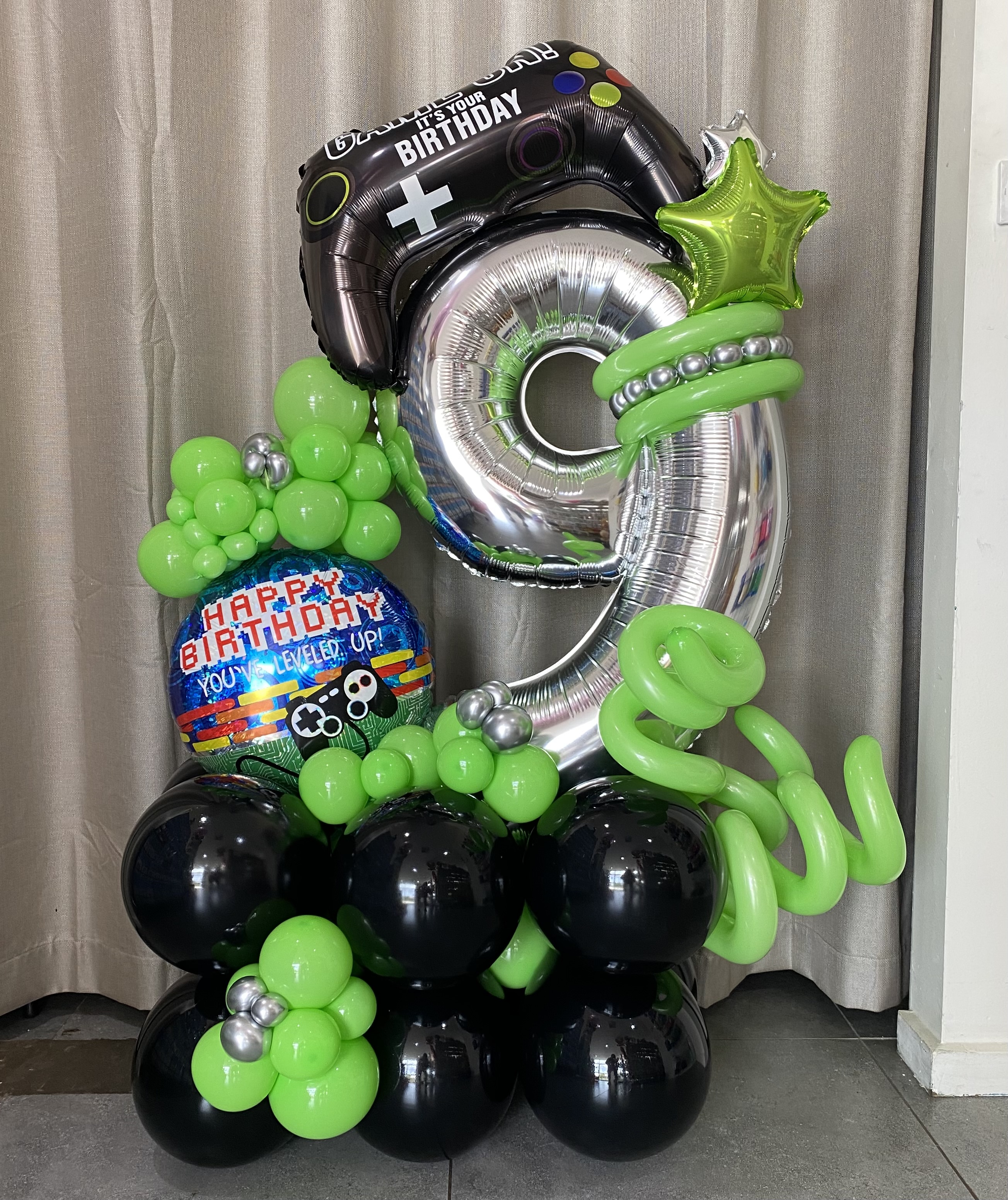 Custom Balloon Marquee for a Birthday Gamer